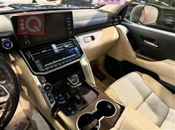 تۆیۆتا لاند کروزەر